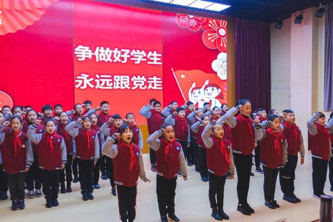 怎样让EXCEL A列输入品名后B列自动填写斤 盒 个 件游戏画面