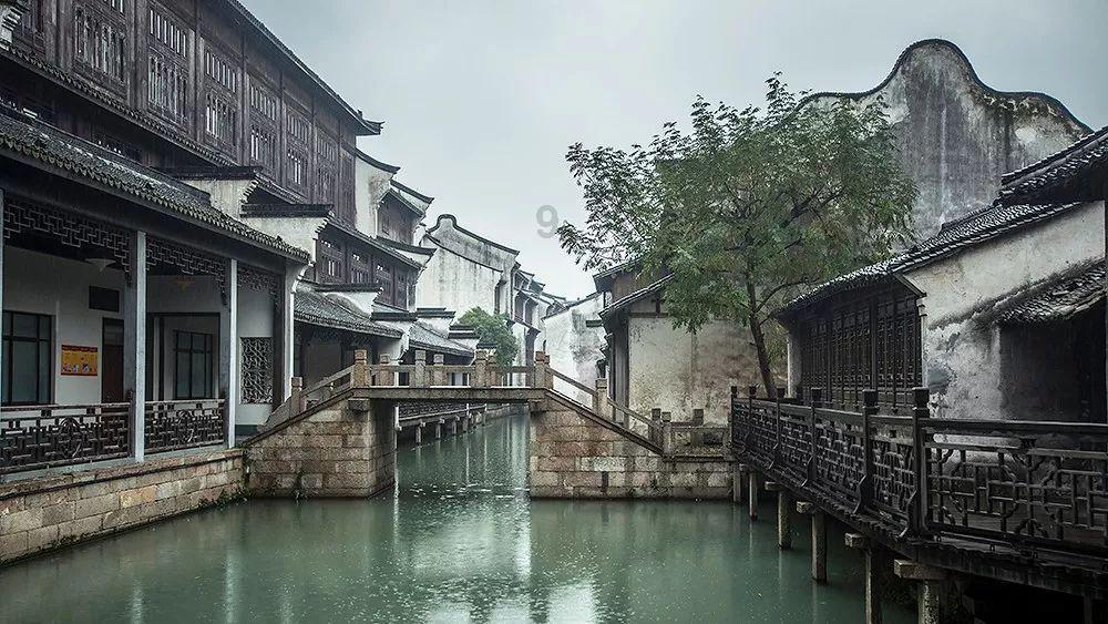 记者：阿拉巴、库尔图瓦、米利唐缺席合练，米利唐恢复有球训练